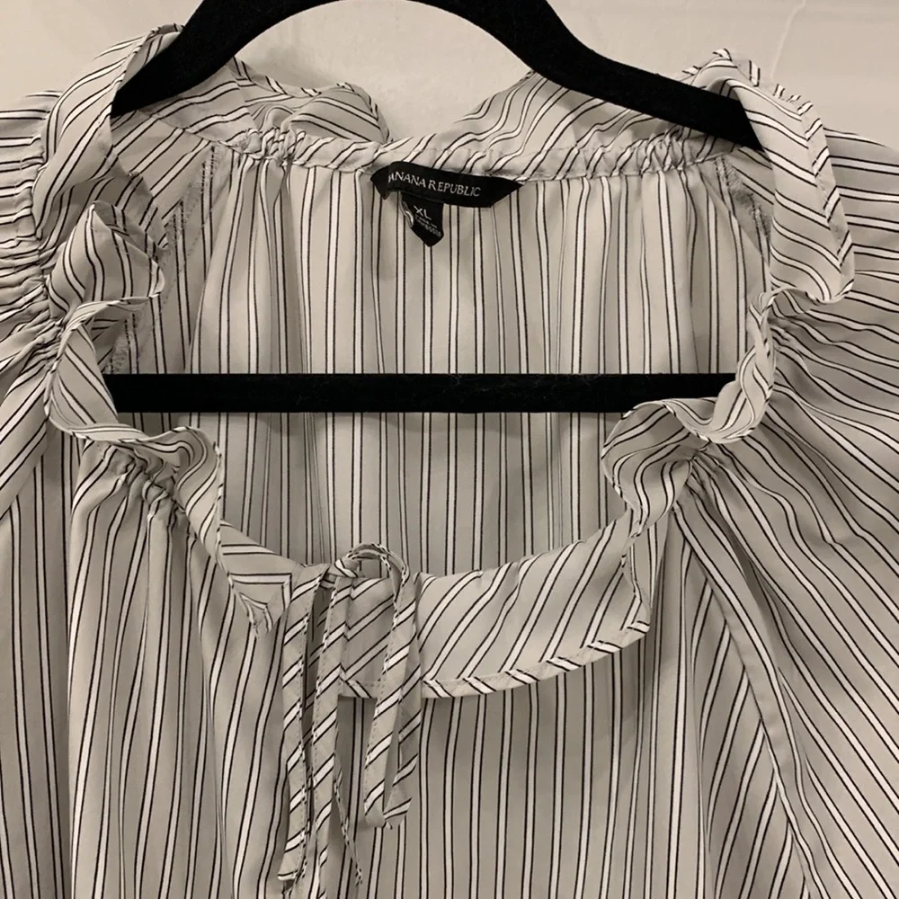 Banana Republic striped blouse - Picture 2 of 8